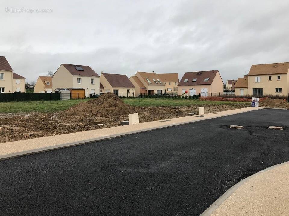 Terrain à QUINCY-VOISINS