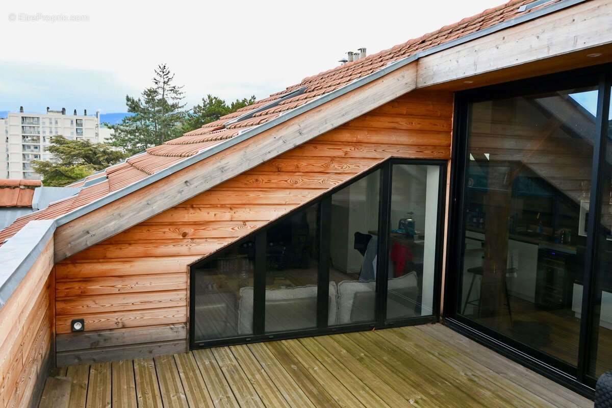 Appartement à SAINT-ETIENNE