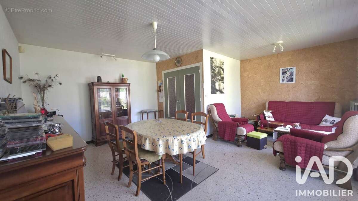 Photo 8 - Maison à UNIEUX