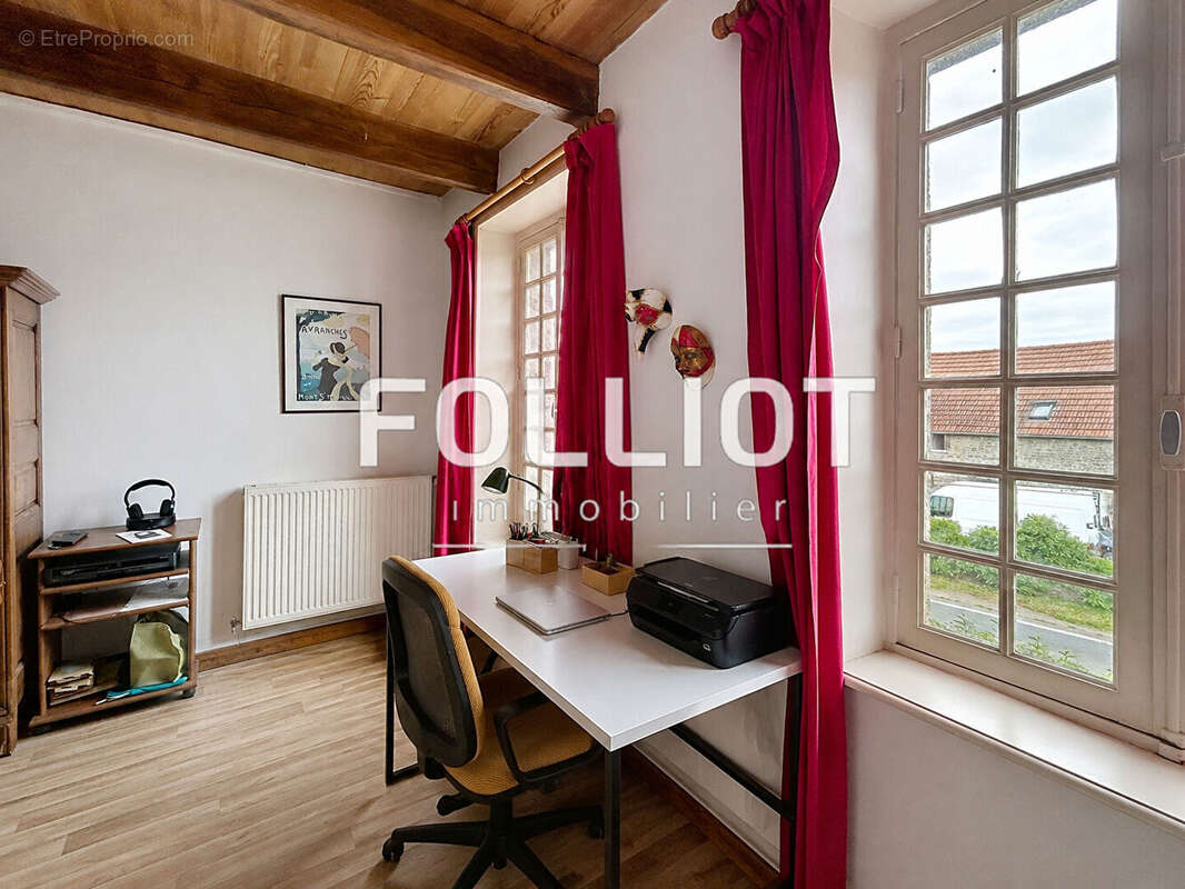 Vente maison de maitre sur terrain de 4521m² - photo 6