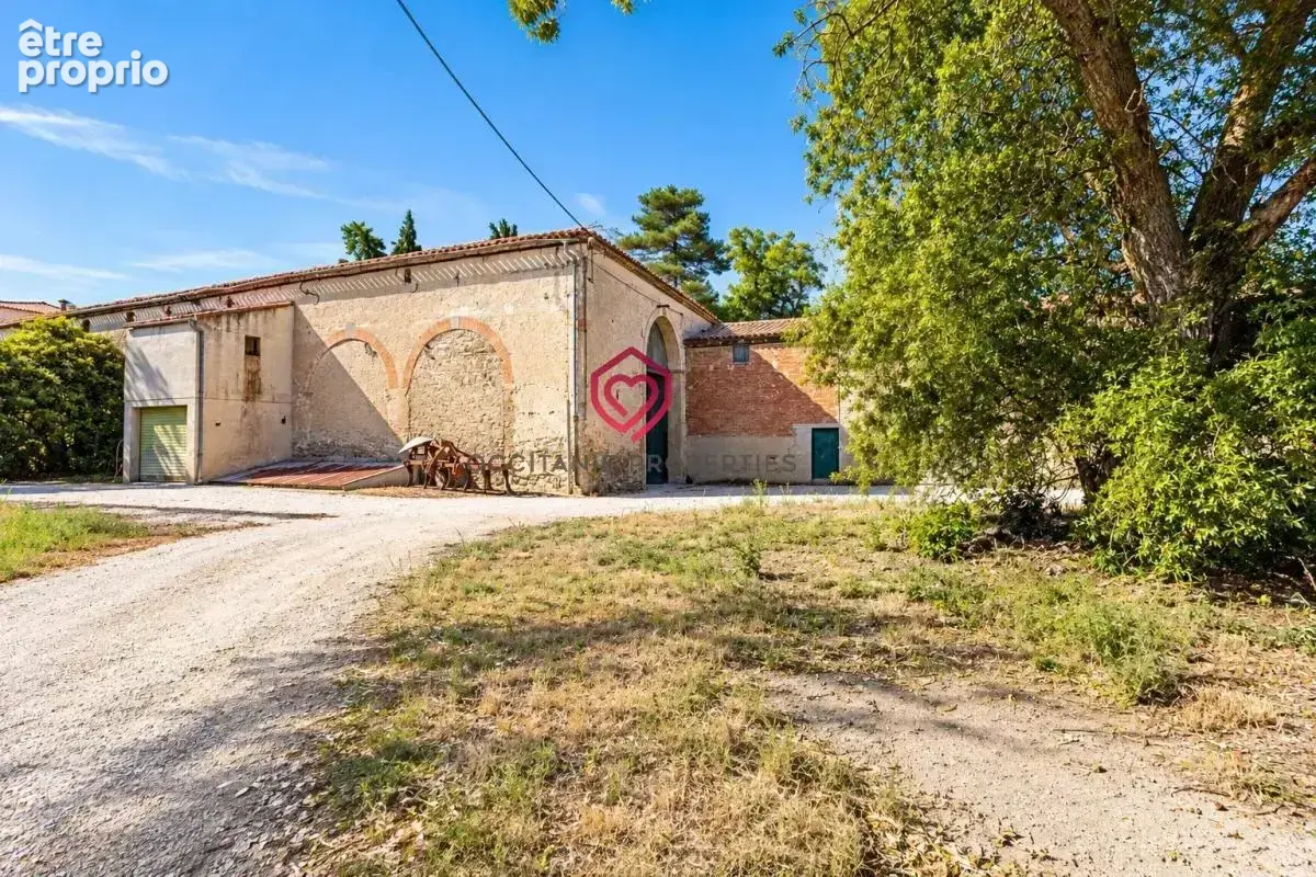 Anciens bâtiments viticoles de caractère offrant un beau potentiel - photo 10