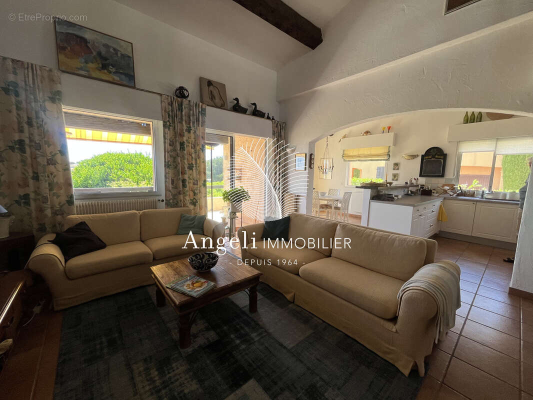 Maison à FREJUS