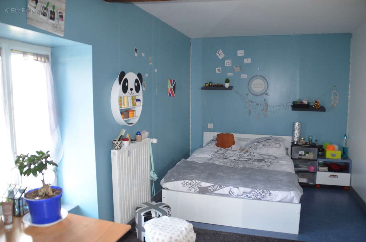 Maison à SAINT-LAURENT-DE-LA-SALLE