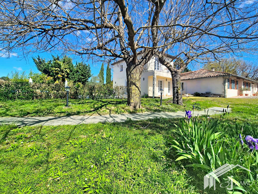 Maison à LE CASTERA