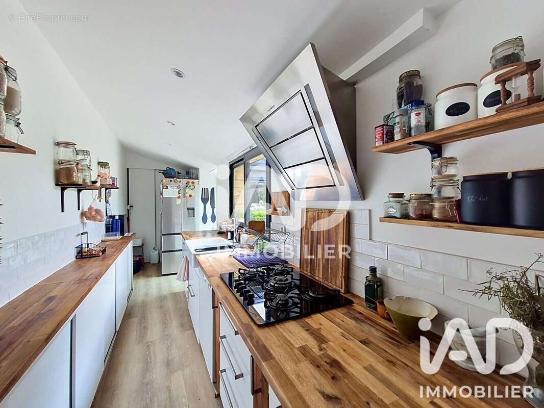 Maison 182 m² à La Chapelle-Gauthier  - photo 9