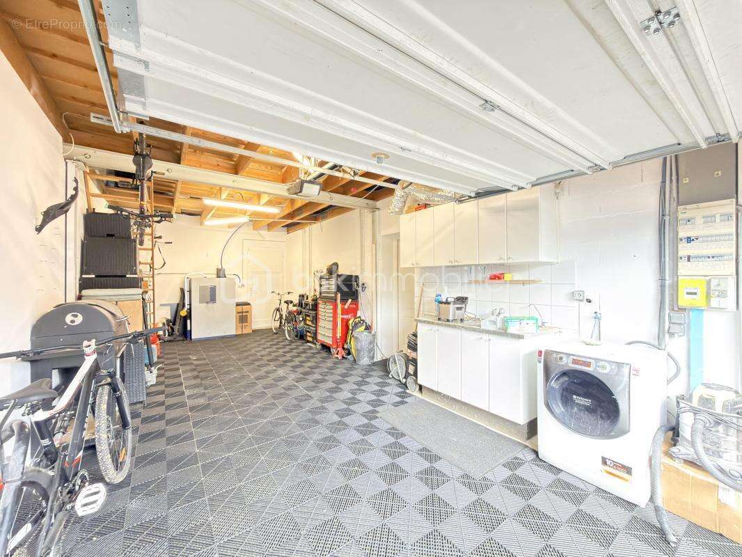 Maison à LE PLESSIS-BELLEVILLE