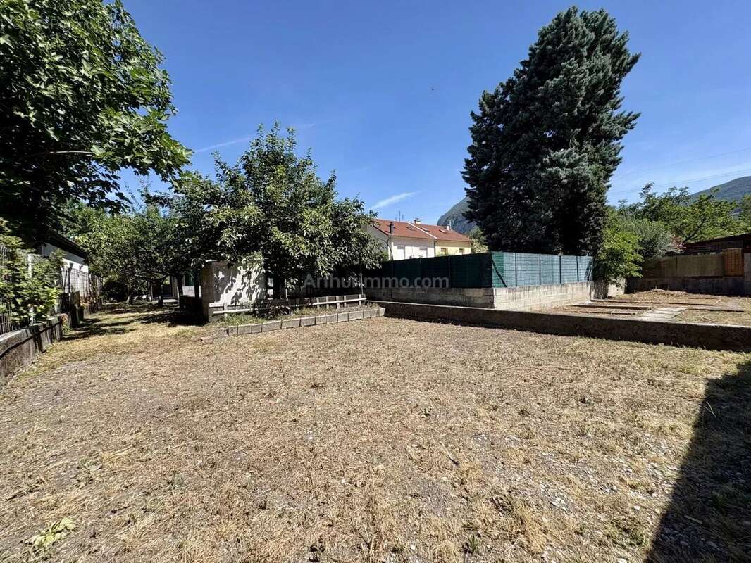 Appartement à FONTAINE