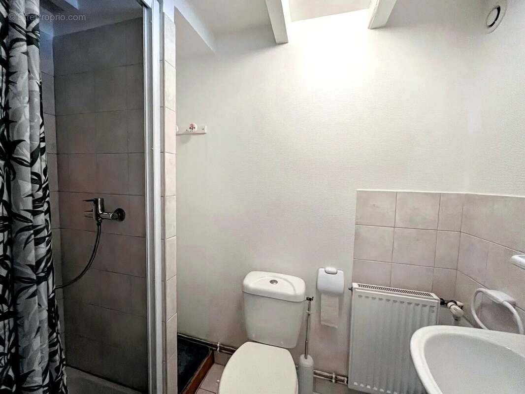 Une maison de village pratique - pour investir ou vivre - photo 8