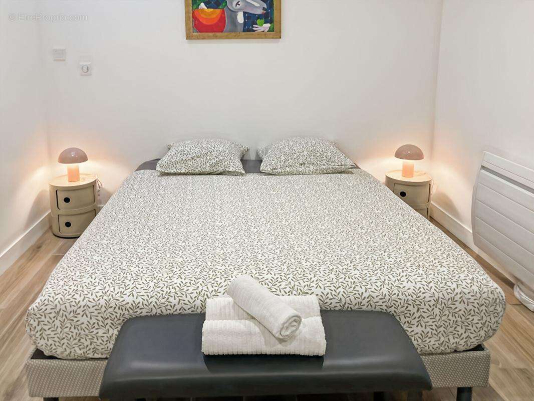 Elégant appartement avec prestations haut de gamme à proximité immédiate de Pey Berland - photo 8