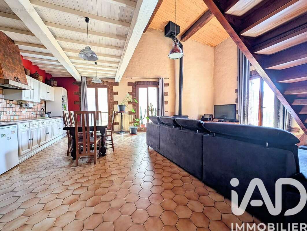 Photo 2 - Maison à ESTAGEL