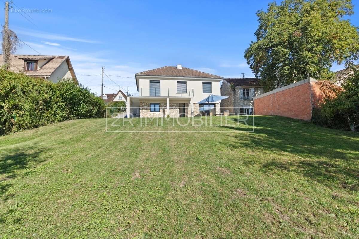 Maison à THORIGNY-SUR-MARNE