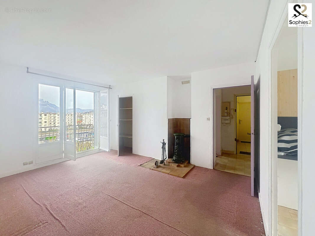 Appartement à SAINT-MARTIN-D'HERES