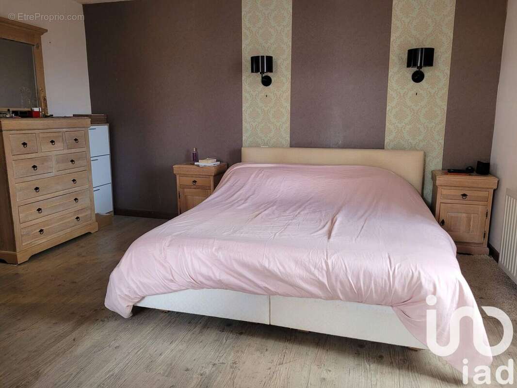 Photo 5 - Maison à CHAMPAGNE-MOUTON