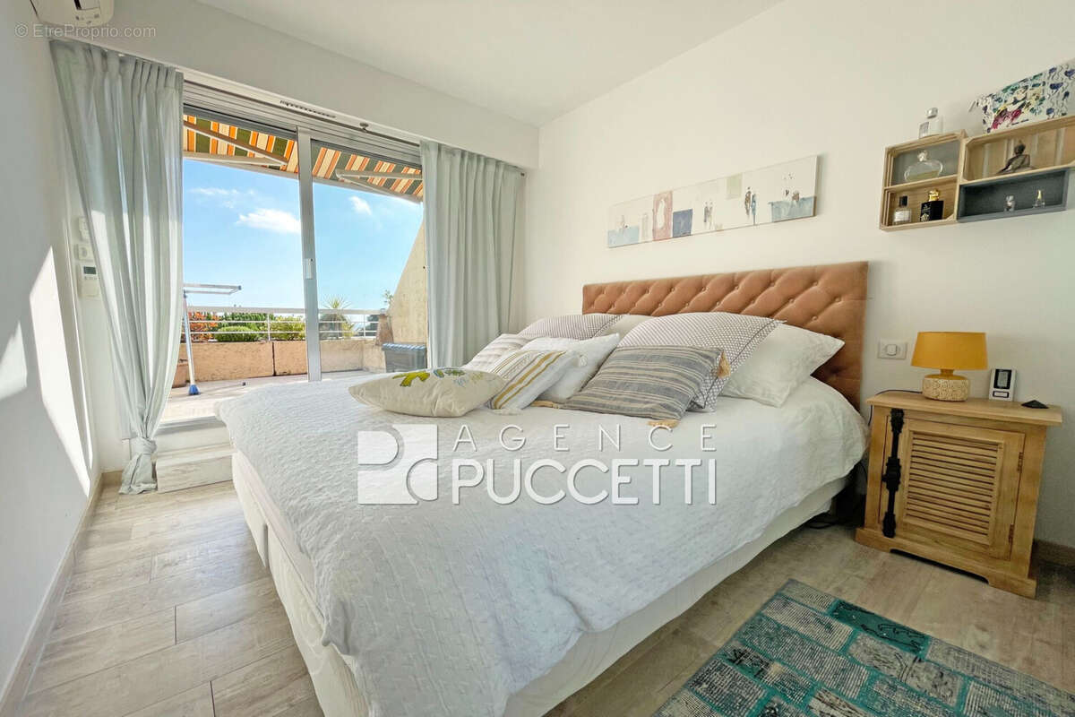 Appartement à VENCE
