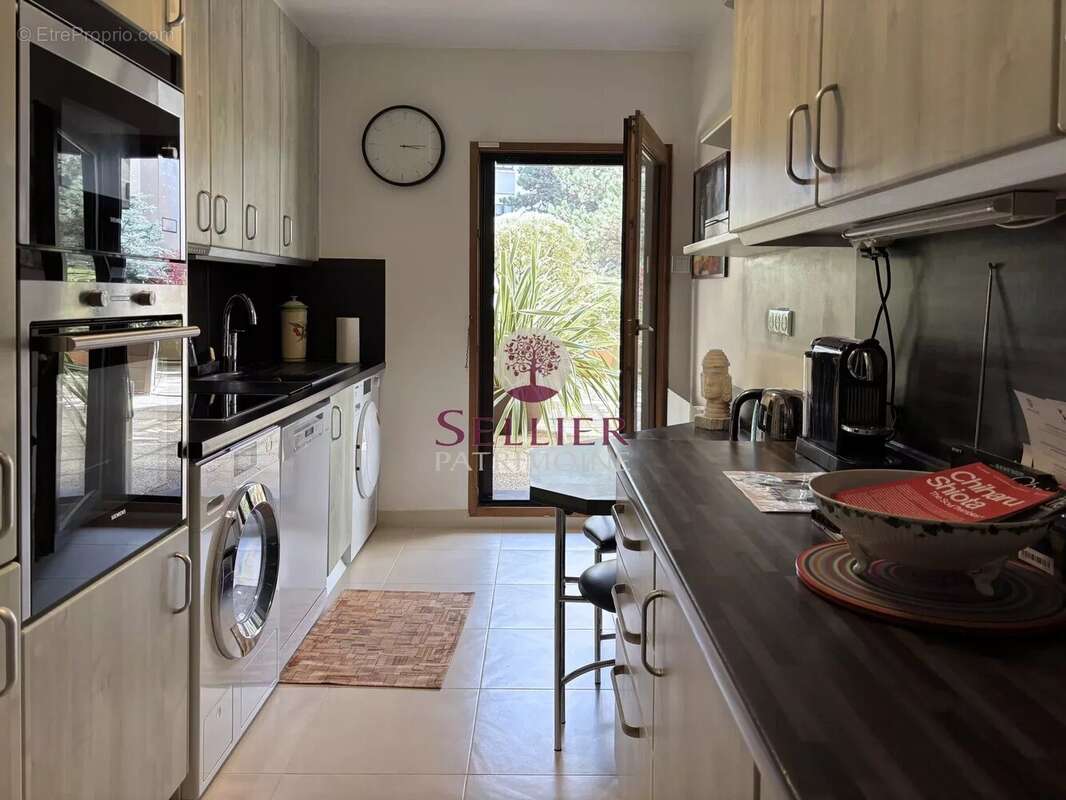 Appartement à PARIS-12E