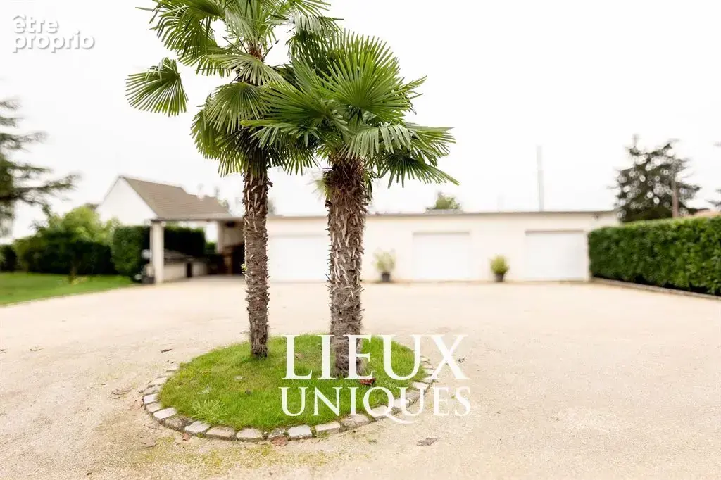 Lieux uniques ® x propriétés privées ® propose garage de 83 m²-bucher de 28 m²-terrain de 1506 m² - photo 7