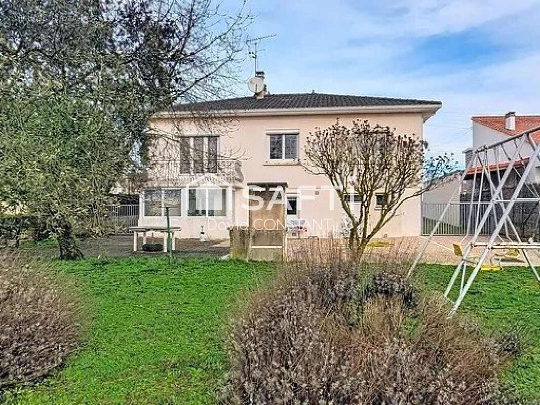 Photo 2 - Maison à MAUZE-SUR-LE-MIGNON