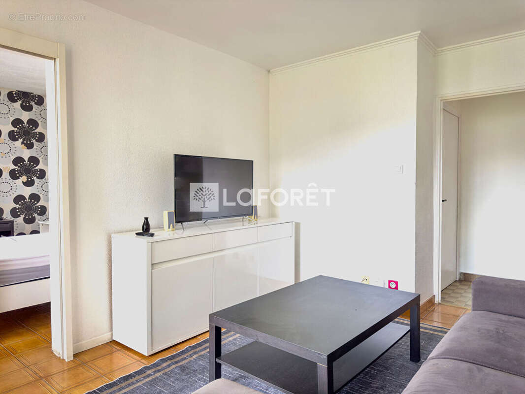 Appartement à SAINT-MARTIN-D'HERES