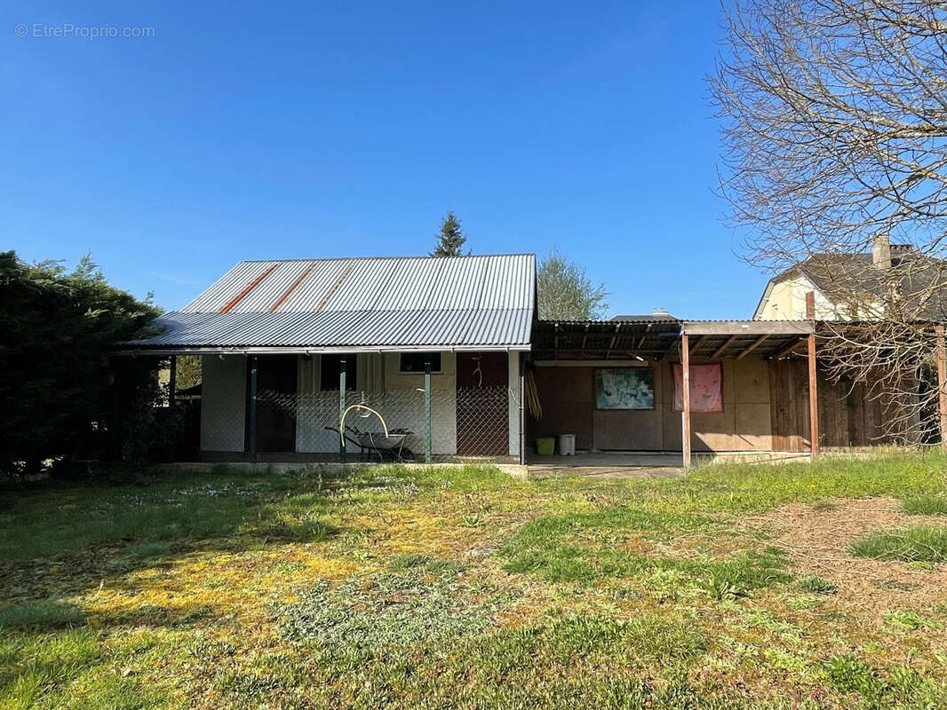 Maison à CHAMPS-SUR-TARENTAINE-MARCHAL