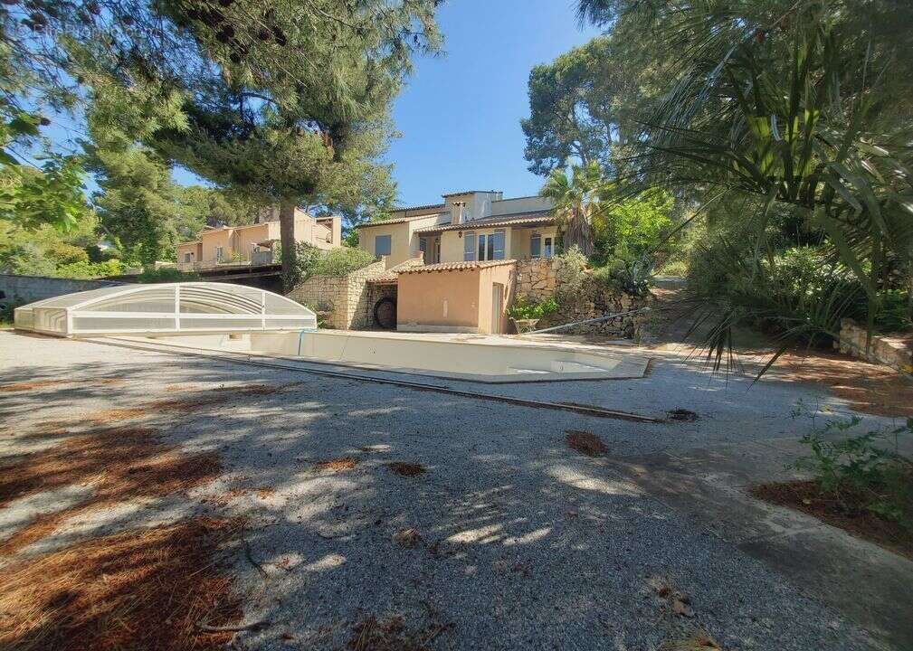 Maison à ROGNAC