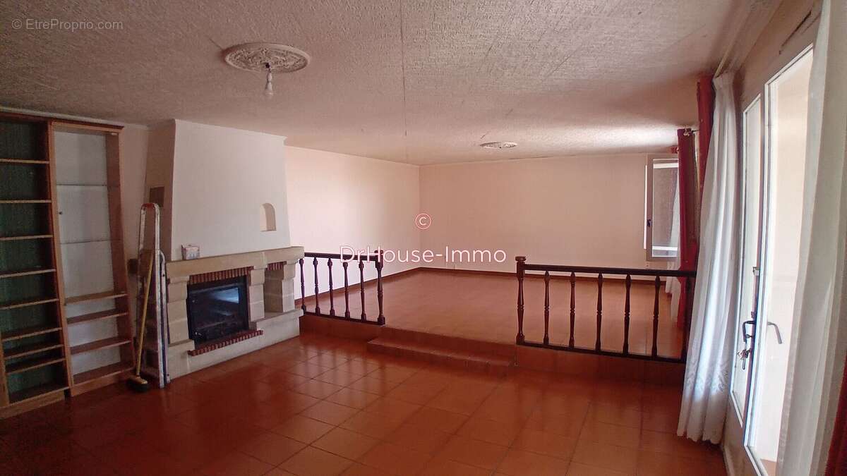 Maison 129 m² à Saint-Julien-Les-Rosiers  - photo 7