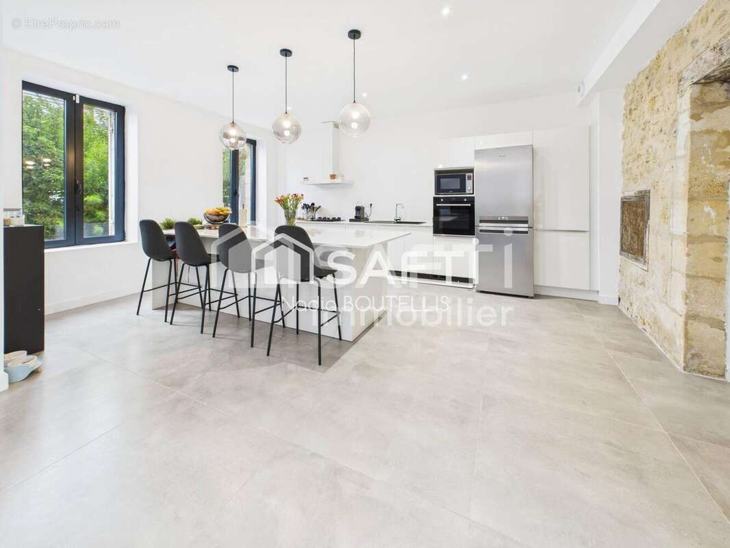 Photo 5 - Maison à LE HAILLAN