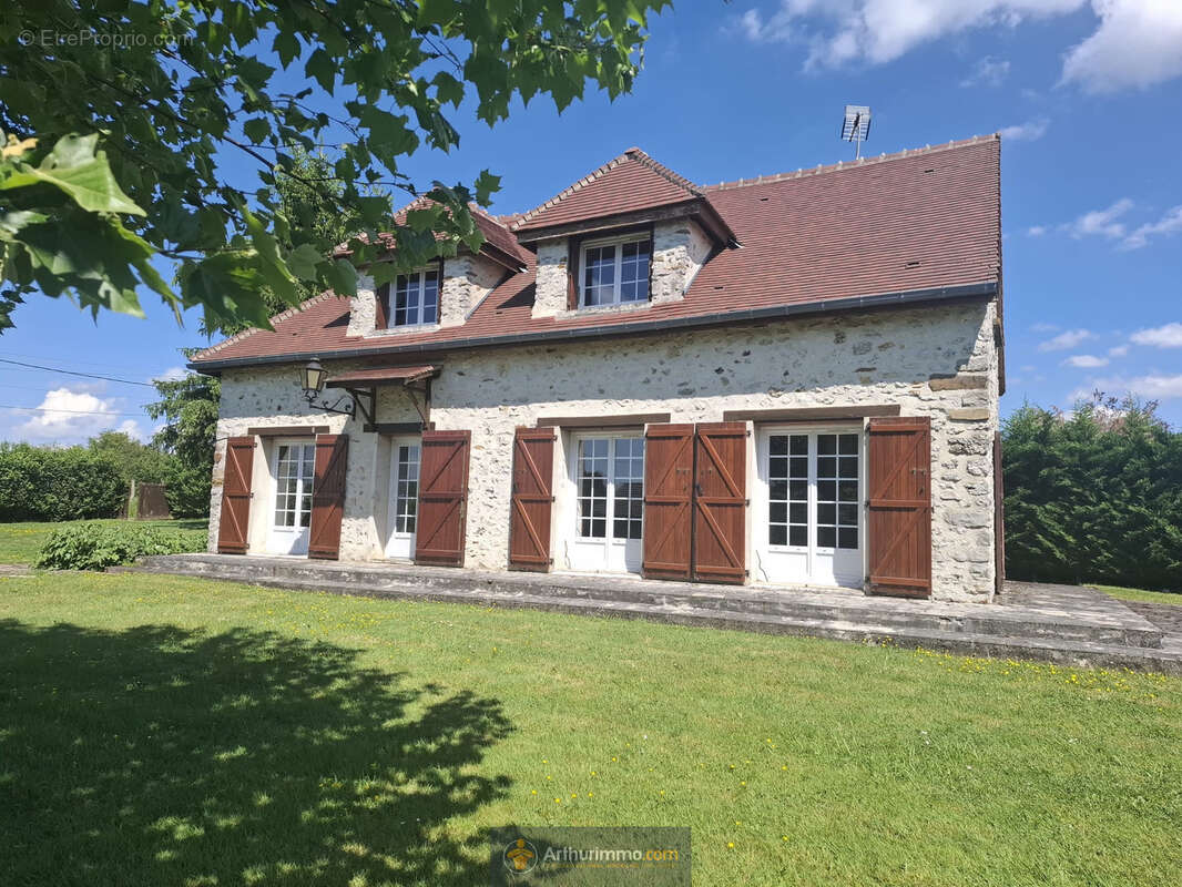Maison à LA FERTE-GAUCHER