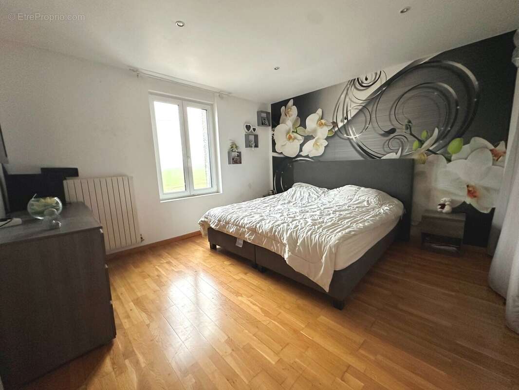 Maison à SAILLY-LABOURSE