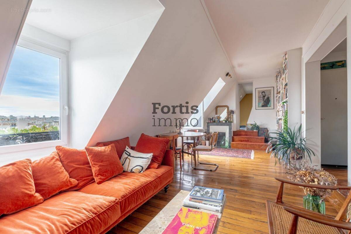 Appartement à PARIS-10E