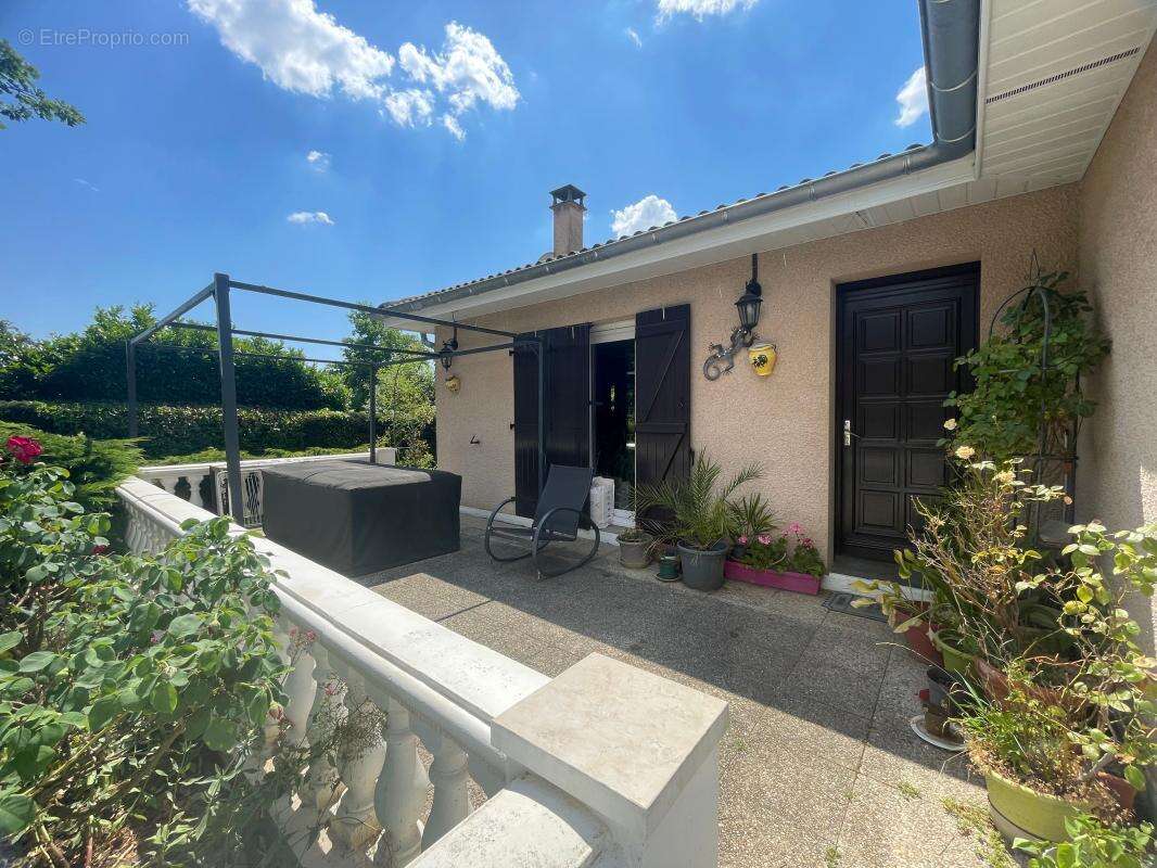 Maison à TIGNIEU-JAMEYZIEU