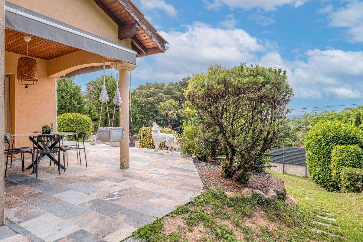 Maison à TASSIN-LA-DEMI-LUNE