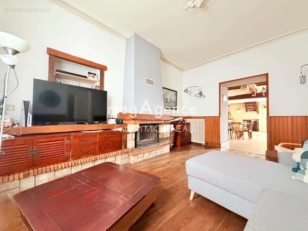 Maison coeur de Trémentines, 10 pièces, 240 m² - photo 5