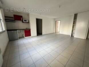 Appartement à MARSEILLE-1E