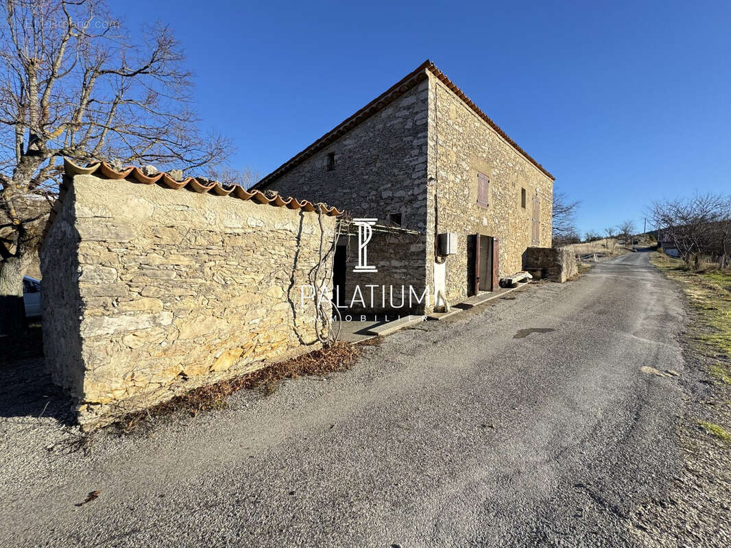 Maison à LA PALUD-SUR-VERDON