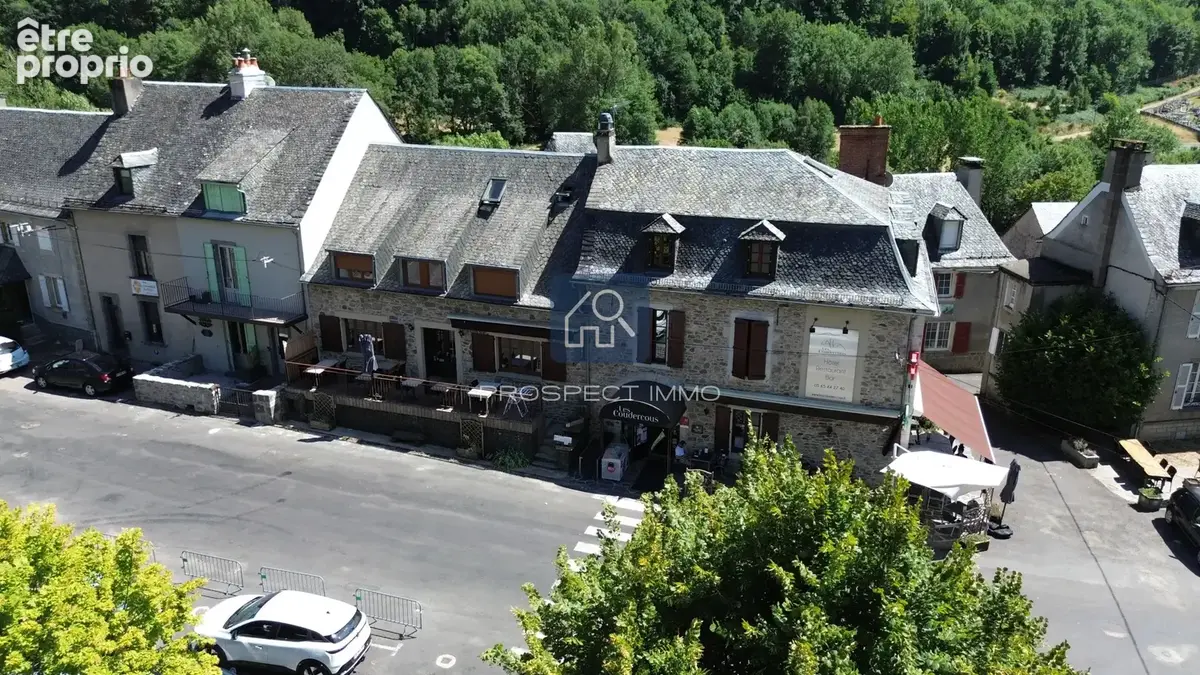 2 hôtels et restaurants, 24 chambres et parking - photo 11