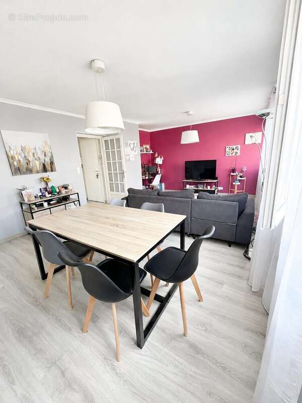 Appartement à HOUILLES