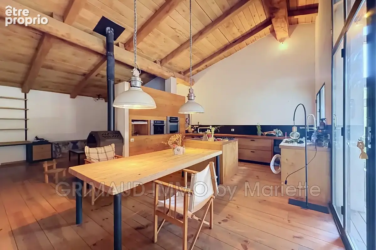 Maison 10 pièces 278 m² à vendre à La Mole (83310) - photo 5