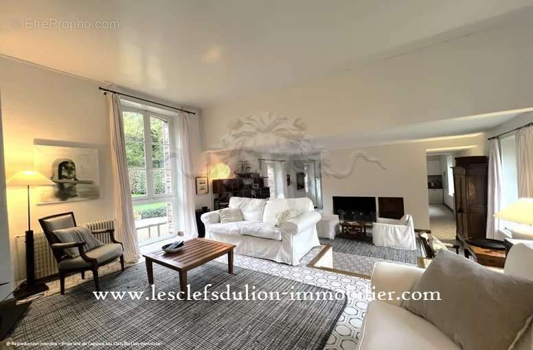 Maison à LORREZ-LE-BOCAGE-PREAUX