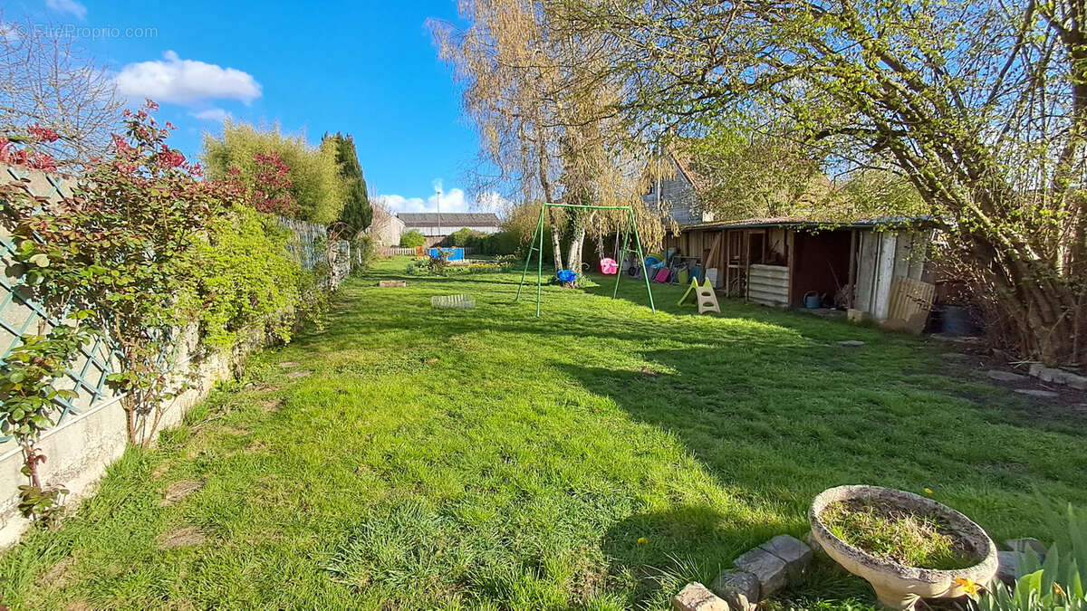 Maison à LESDINS