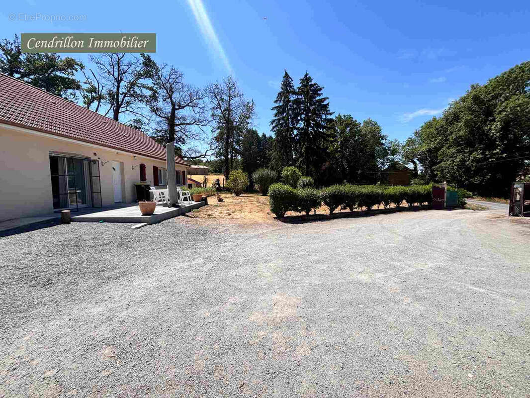 Pavillon vie de plain pied, construction de 2009, avec 144,6m2 habitables, premier étage aménagé, jardin clos - photo 34