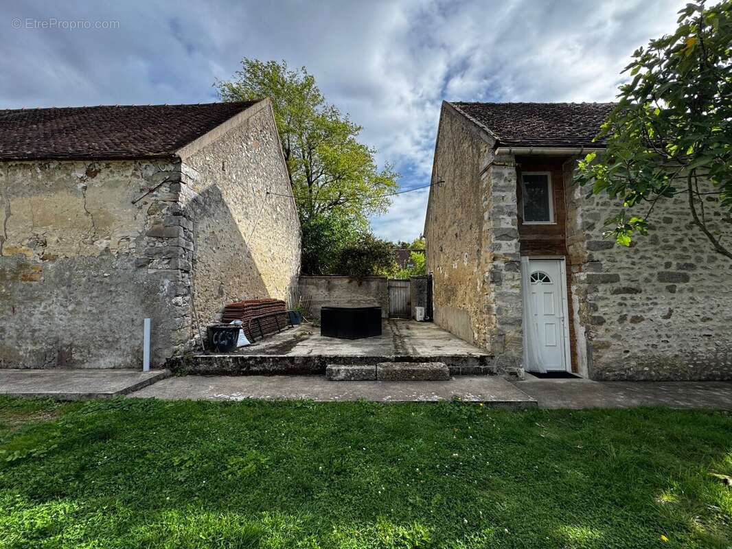 Maison à NOISY-RUDIGNON