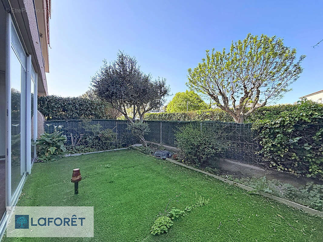 Appartement à SIX-FOURS-LES-PLAGES