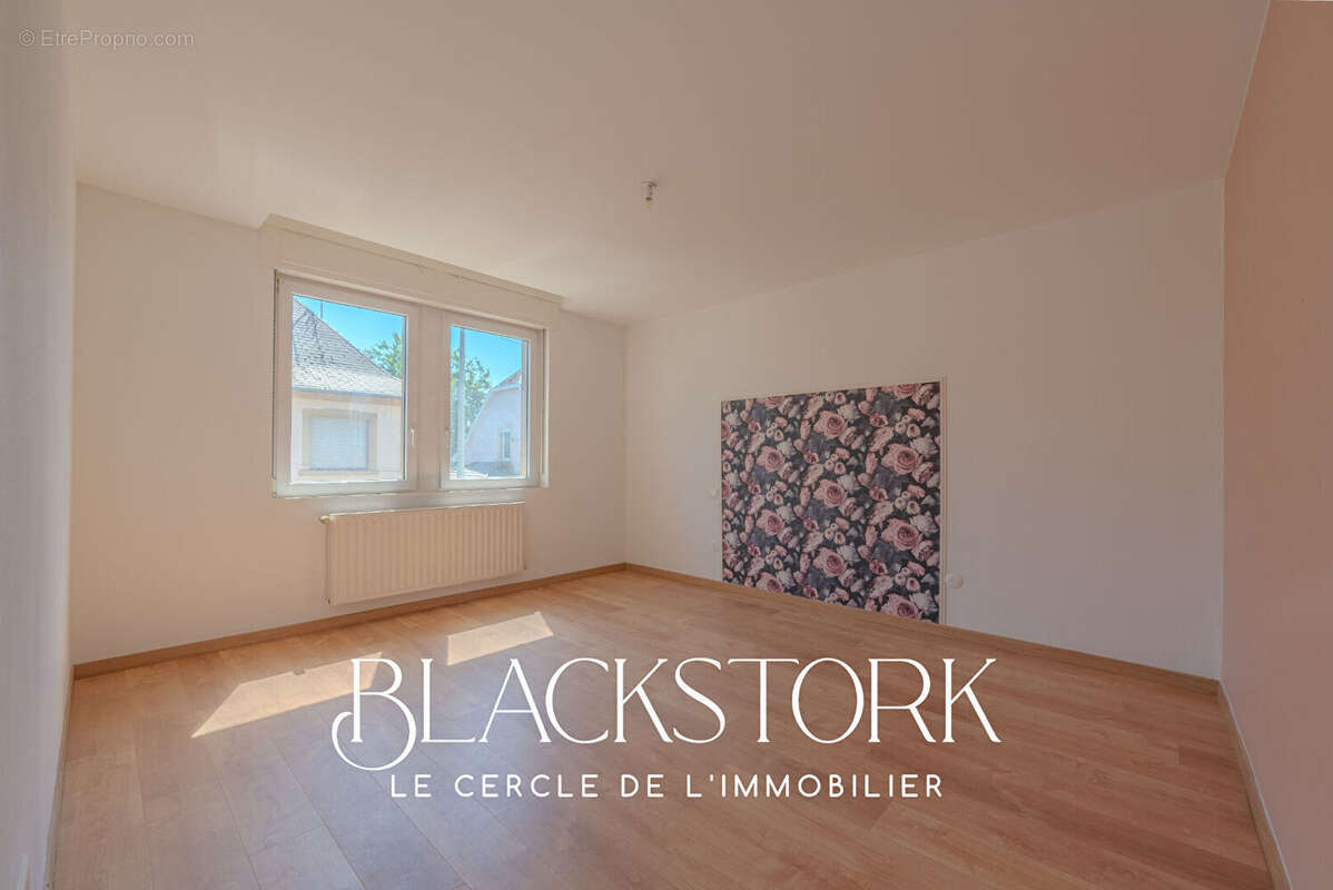 HAGUENAU, Appartement 3 pièces de 72 m² avec balcon, parkings et combles aménageables - photo 6