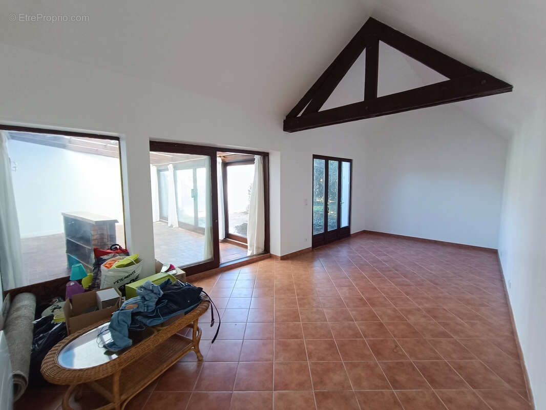 Maison à JUSSY-LE-CHAUDRIER