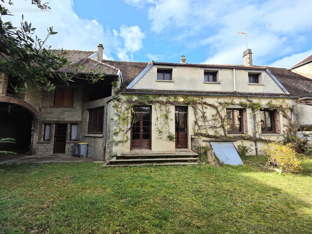 Maison à BUSSY-EN-OTHE