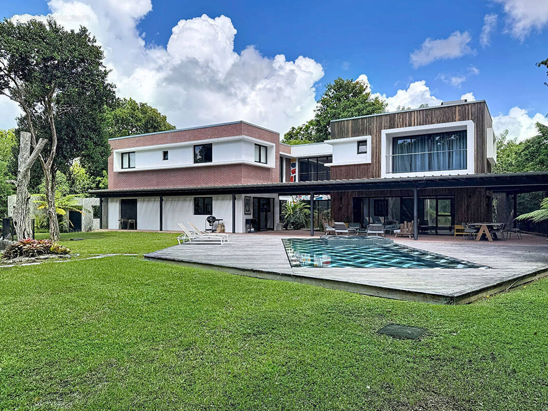 Maison à FORT-DE-FRANCE