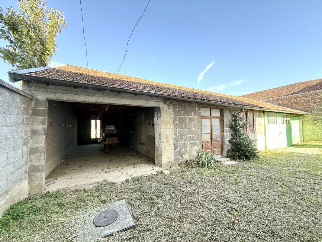 Maison à CHATEAUNEUF-DE-GALAURE