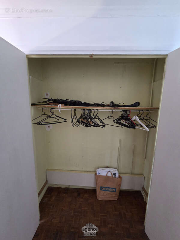 Appartement à MARSEILLE-3E