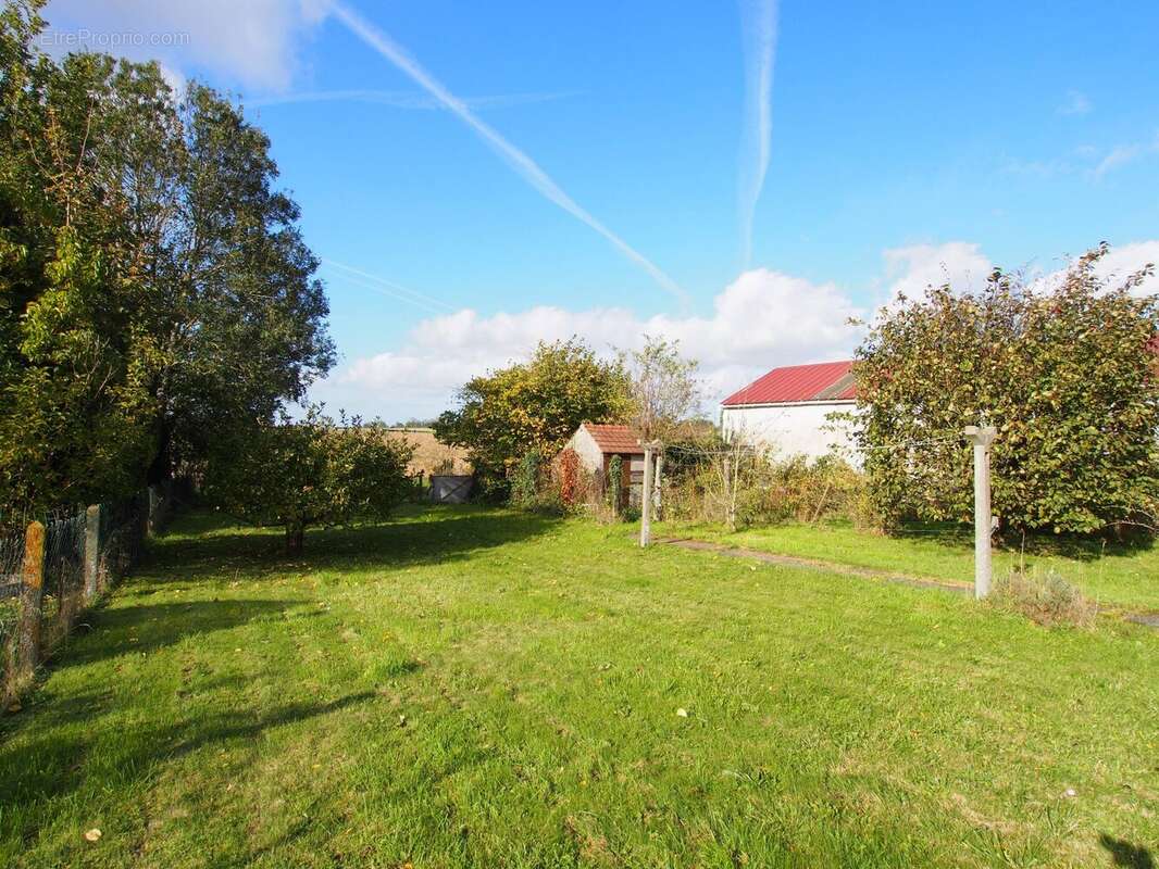 Maison à TILLY-SUR-SEULLES