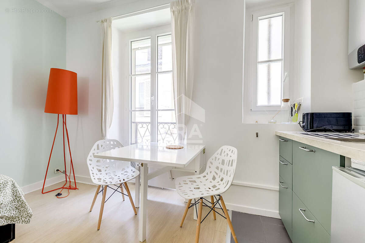 Appartement à PARIS-17E